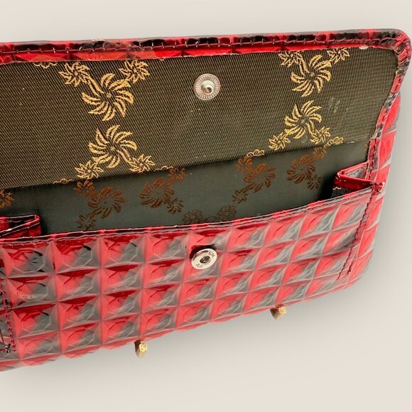 Red Textured Geometric Wallet With Card Slots Snap Closures - Picture 3 of 7